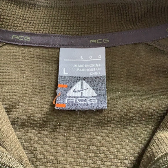 Nike Long Sleeve Quarter Zip - Picture 2 of 2